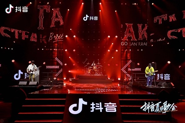 抖音第一个网红卖号的那个是谁?